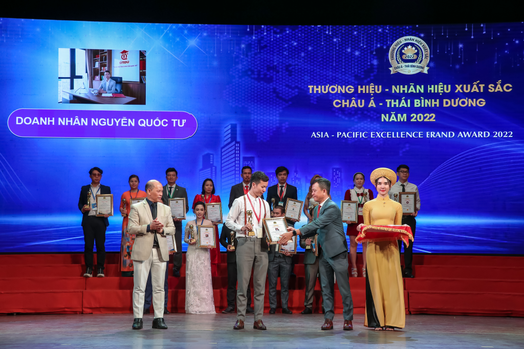 Tổng Giám đốc PalFish Nguyễn Quốc Tư cũng đã được vinh danh cho Giải thưởng Doanh nhân xuất sắc